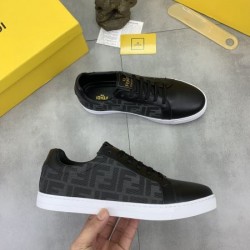 FENDI フェンデイ 洗練された魅力が光る 2024SS メンズ用 カジュアルシューズ