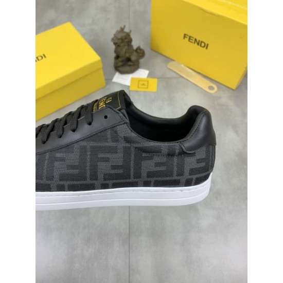 FENDI フェンデイ 洗練された魅力が光る 2024SS メンズ用 カジュアルシューズ FENDI フェンデイ 洗練された魅力が光る 2024SS メンズ用 カジュアルシューズ