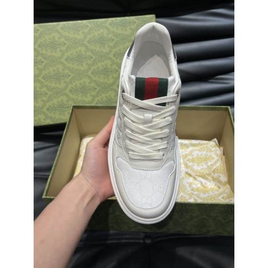 GUCCI グッチ シーン問わずに使える 2024SS メンズ用 カジュアルシューズ GUCCI グッチ シーン問わずに使える 2024SS メンズ用 カジュアルシューズ