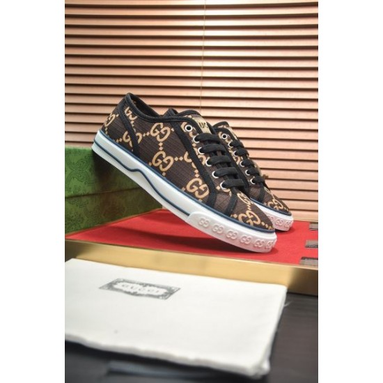 GUCCI グッチ 大人っぽく見せてくれ 2024SS メンズ用 カジュアルシューズ GUCCI グッチ 大人っぽく見せてくれ 2024SS メンズ用 カジュアルシューズ