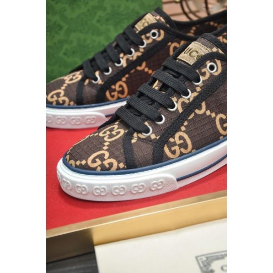 GUCCI グッチ 大人っぽく見せてくれ 2024SS メンズ用 カジュアルシューズ GUCCI グッチ 大人っぽく見せてくれ 2024SS メンズ用 カジュアルシューズ