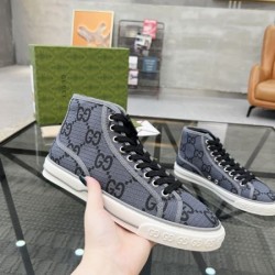 GUCCI グッチ カッコ良くキあります 2024SS メンズ用 カジュアルシューズ 