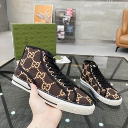 GUCCI グッチ カッコ良くキあります 2024SS メンズ用 カジュアルシューズ 