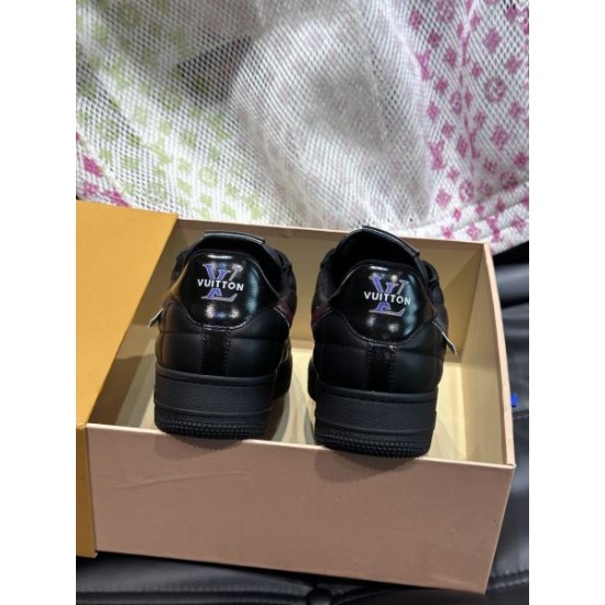 LOUIS VUITTON ルイヴィトン 品の良い 2024SS メンズ用 カジュアルシューズ LOUIS VUITTON ルイヴィトン 品の良い 2024SS メンズ用 カジュアルシューズ