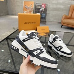 LOUIS VUITTON ルイヴィトン 入手困難 2024SS メンズ用 カジュアルシューズ