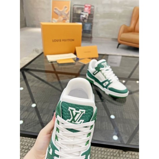 LOUIS VUITTON ルイヴィトン 入手困難 2024SS メンズ用 カジュアルシューズ LOUIS VUITTON ルイヴィトン 入手困難 2024SS メンズ用 カジュアルシューズ