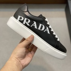 PRADA プラダ 日本でも大人気のモデル 2024SS メンズ用 カジュアルシューズ