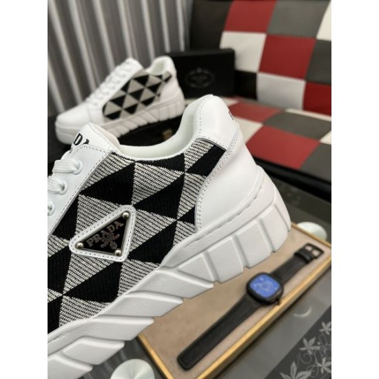 PRADA プラダ スタイリッシュな雰囲気 2024SS メンズ用 カジュアルシューズ PRADA プラダ スタイリッシュな雰囲気 2024SS メンズ用 カジュアルシューズ