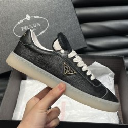 PRADA プラダ ただいま期間限定割引中 2024SS メンズ用 カジュアルシューズ