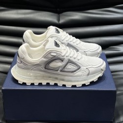 DIOR ディオール 夏に向けて使えるスタイル 2024SS メンズ用 スニーカー