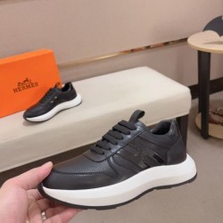 HERMES エルメス 夏の定番スタイルをアップ 2024SS メンズ用 スニーカー