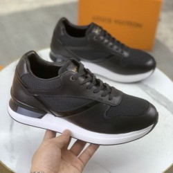 LOUIS VUITTON ルイヴィトン 春夏限定定番 2024SS メンズ用 スニーカー