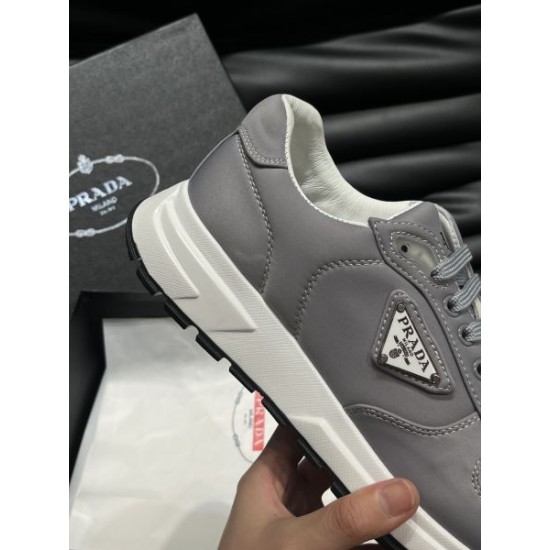 PRADA プラダ スタイルアップ見えなシンプル 2024SS メンズ用 スニーカー PRADA プラダ スタイルアップ見えなシンプル 2024SS メンズ用 スニーカー
