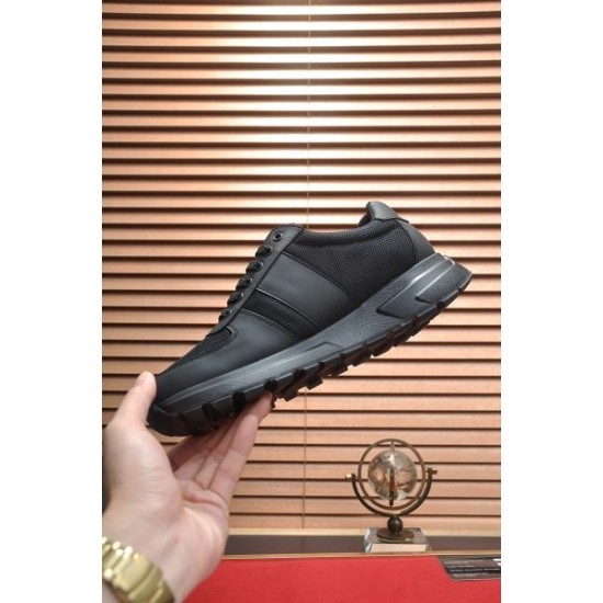 PRADA プラダ ウェアに取り入れるのが今季流 2024SS メンズ用 スニーカー PRADA プラダ ウェアに取り入れるのが今季流 2024SS メンズ用 スニーカー