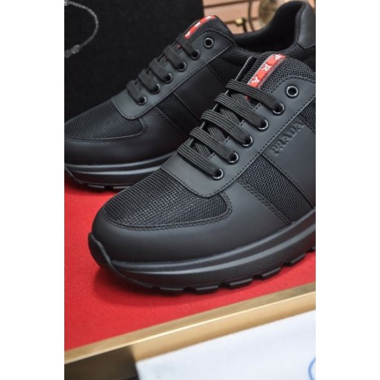 PRADA プラダ ウェアに取り入れるのが今季流 2024SS メンズ用 スニーカー PRADA プラダ ウェアに取り入れるのが今季流 2024SS メンズ用 スニーカー