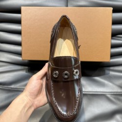BURBERRY バーバリー 明るい雰囲気があり 2024SS メンズ用 ビジネスシューズ