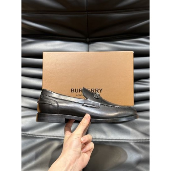BURBERRY バーバリー 明るい雰囲気があり 2024SS メンズ用 ビジネスシューズ BURBERRY バーバリー 明るい雰囲気があり 2024SS メンズ用 ビジネスシューズ