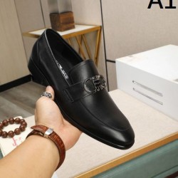 FERRAGAMO サルヴァトーレ フェラガモ 大変お買得 2024SS メンズ用 ビジネスシューズ