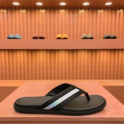 BALLY バリー おしゃれ上級者の印象がある 2024SS メンズ用 スリッパ