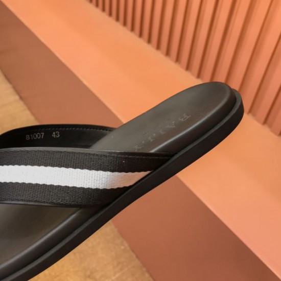 BALLY バリー おしゃれ上級者の印象がある 2024SS メンズ用 スリッパ BALLY バリー おしゃれ上級者の印象がある 2024SS メンズ用 スリッパ