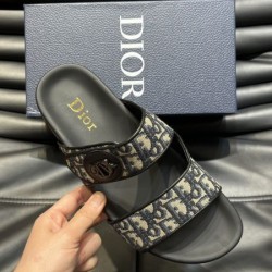 DIOR ディオール 当たり前に取り入れる今夏新作 2024SS メンズ用 スリッパ