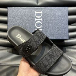 DIOR ディオール 当たり前に取り入れる今夏新作 2024SS メンズ用 スリッパ