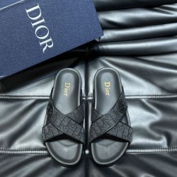 DIOR ディオール 日本でも根強い人気のブランド 2024SS メンズ用 スリッパ