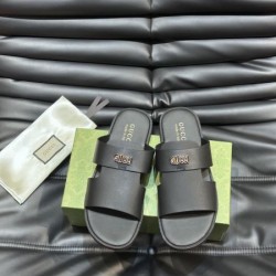 GUCCI グッチ 最新先取りおしゃれなロゴ入り 2024SS メンズ用 スリッパ