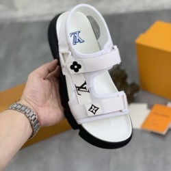 LOUIS VUITTON ルイヴィトン 抜群の人気を集め 2024SS メンズ用 スリッパ