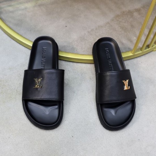 LOUIS VUITTON ルイヴィトン 人気を抑えて新品 2024SS メンズ用 スリッパ LOUIS VUITTON ルイヴィトン 人気を抑えて新品 2024SS メンズ用 スリッパ