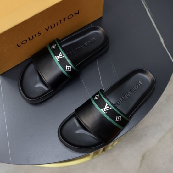 LOUIS VUITTON ルイヴィトン 夏季先取り欲しい 2024SS メンズ用 スリッパ LOUIS VUITTON ルイヴィトン 夏季先取り欲しい 2024SS メンズ用 スリッパ