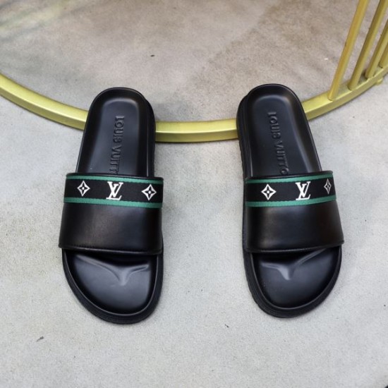 LOUIS VUITTON ルイヴィトン 夏季先取り欲しい 2024SS メンズ用 スリッパ LOUIS VUITTON ルイヴィトン 夏季先取り欲しい 2024SS メンズ用 スリッパ