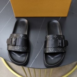 LOUIS VUITTON ルイヴィトン 季節を問わず活躍し 2024SS メンズ用 スリッパ