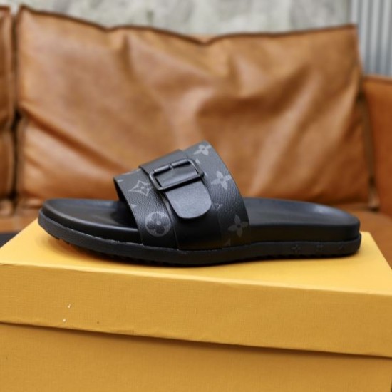 LOUIS VUITTON ルイヴィトン 季節を問わず活躍し 2024SS メンズ用 スリッパ LOUIS VUITTON ルイヴィトン 季節を問わず活躍し 2024SS メンズ用 スリッパ