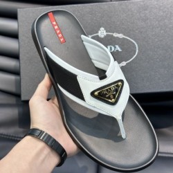 PRADA プラダ セレブが今シーズン手に入れ 2024SS メンズ用 スリッパ