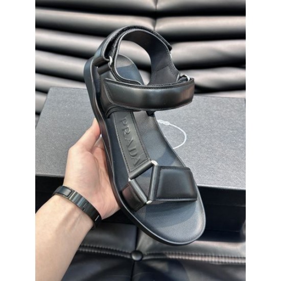 PRADA プラダ 色気のあるスタイルに仕上げ 2024SS メンズ用 スリッパ PRADA プラダ 色気のあるスタイルに仕上げ 2024SS メンズ用 スリッパ