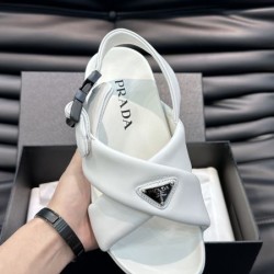 PRADA プラダ 数年愛用しても人気アイテム 2024SS メンズ用 スリッパ