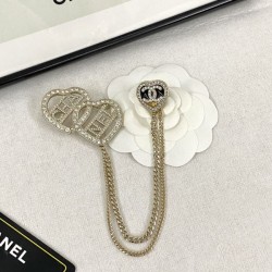 争奪戦必至！絶対チェックしたい 2024SS ブローチ CHANEL シャネル