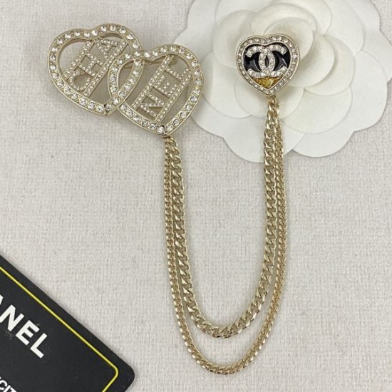 争奪戦必至!絶対チェックしたい 2024SS ブローチ CHANEL シャネル 争奪戦必至!絶対チェックしたい 2024SS ブローチ CHANEL シャネル