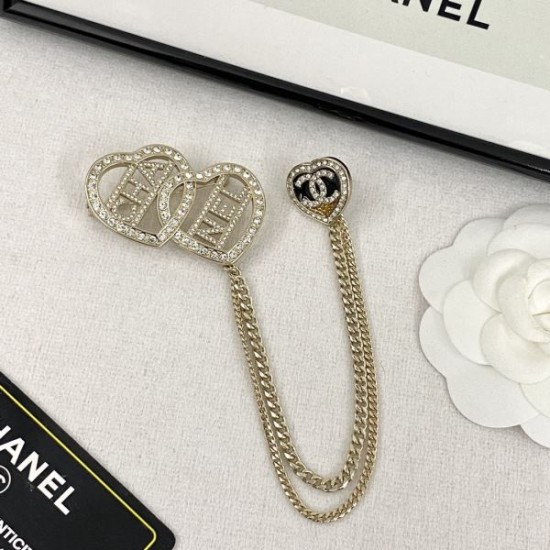 争奪戦必至!絶対チェックしたい 2024SS ブローチ CHANEL シャネル 争奪戦必至!絶対チェックしたい 2024SS ブローチ CHANEL シャネル