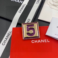 周りに差をつけるかっこいい1枚 2024SS ブローチ CHANEL シャネル