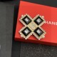 シンプルで大人っぽい印象が素敵 2024SS ブローチ CHANEL シャネル