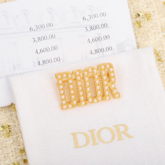 春夏に必要なおすすめアイテム 2024SS ブローチ DIOR ディオール 春夏に必要なおすすめアイテム 2024SS ブローチ DIOR ディオール