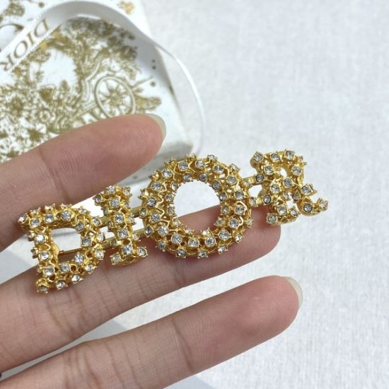 カジュアルなのに高感度が高く 2024SS ブローチ DIOR ディオール カジュアルなのに高感度が高く 2024SS ブローチ DIOR ディオール