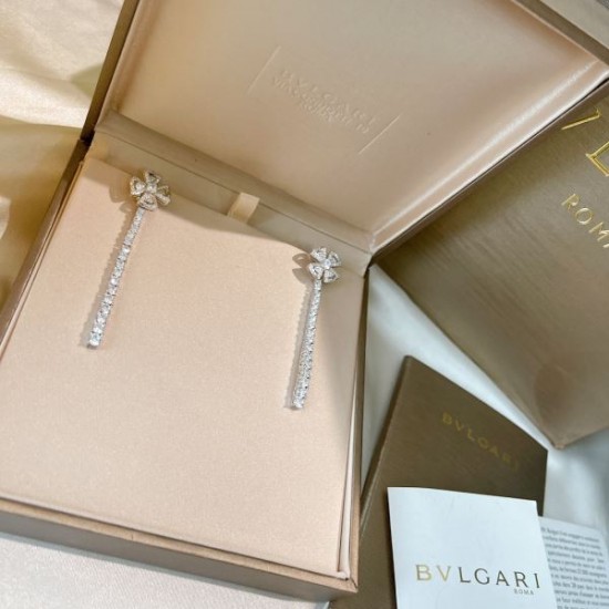 今やセレブ御用達で大人気の 2024SS イヤリング BVLGARI ブルガリ 今やセレブ御用達で大人気の 2024SS イヤリング BVLGARI ブルガリ
