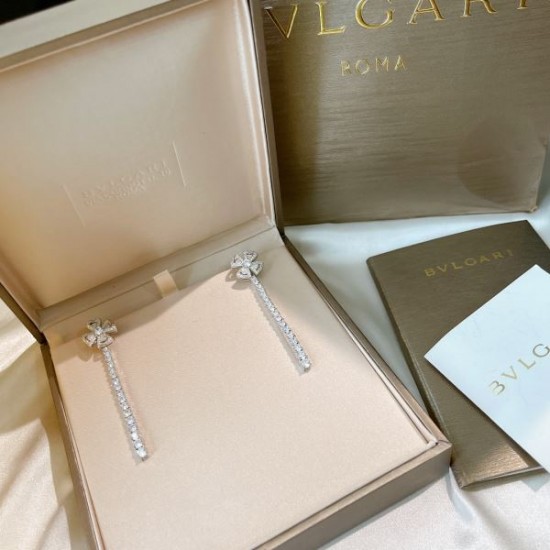 今やセレブ御用達で大人気の 2024SS イヤリング BVLGARI ブルガリ 今やセレブ御用達で大人気の 2024SS イヤリング BVLGARI ブルガリ