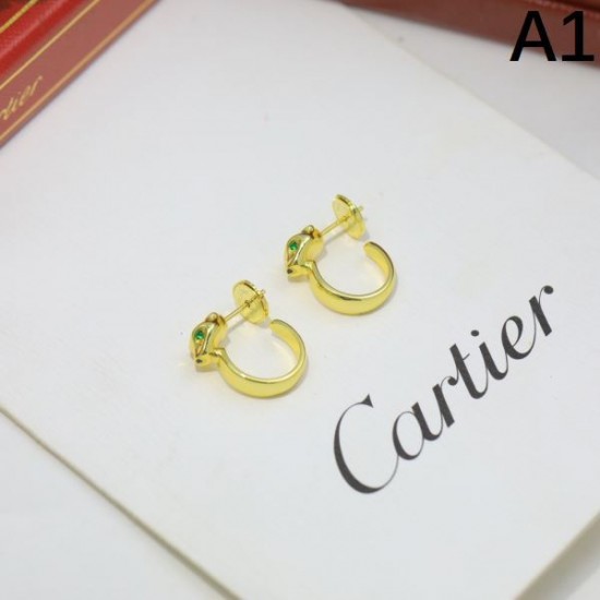 セレブが今シーズン手に入れ 2024SS イヤリング CARTIER カルティエ セレブが今シーズン手に入れ 2024SS イヤリング CARTIER カルティエ