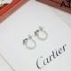 セレブが今シーズン手に入れ 2024SS イヤリング CARTIER カルティエ セレブが今シーズン手に入れ 2024SS イヤリング CARTIER カルティエ