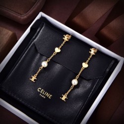 数年愛用しても人気アイテム 2024SS イヤリング CELINE セリーヌ 