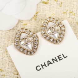 トレンドを追求した新作 2024SS イヤリング CHANEL シャネル